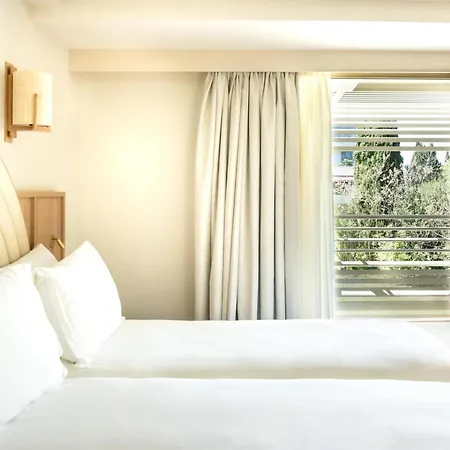 Ventura Saint-tropez, Tapestry Collection By Hilton Saint Tropez