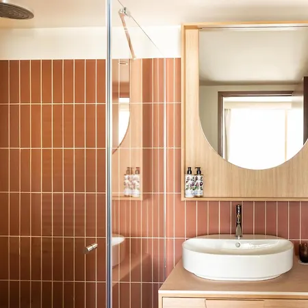 Hotel Ventura Saint-tropez, Tapestry Collection By Hilton