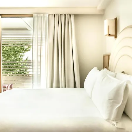 Ventura Saint-tropez, Tapestry Collection By Hilton Hotel