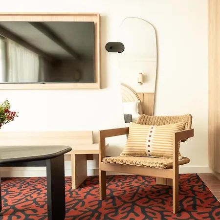 Ventura Saint-tropez, Tapestry Collection By Hilton Saint-Tropez