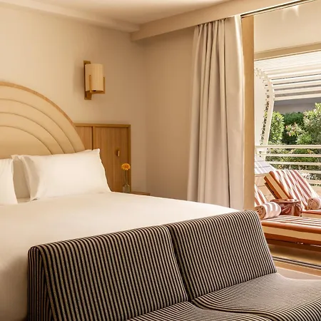 Ventura Saint-tropez, Tapestry Collection By Hilton Saint Tropez